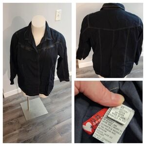 Light zip up Jacket Size 22